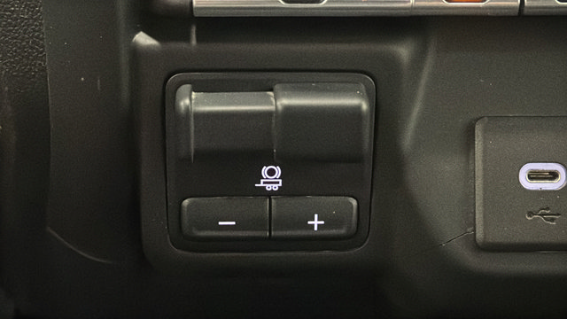 Used 2022 Chevrolet Silverado 1500 Custom Trail Boss w/ LPO, Dark Essentials Package AWD/4WD image 31