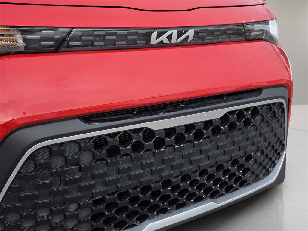 Used 2025 Kia Soul LX w/ LX Technology Package image 9