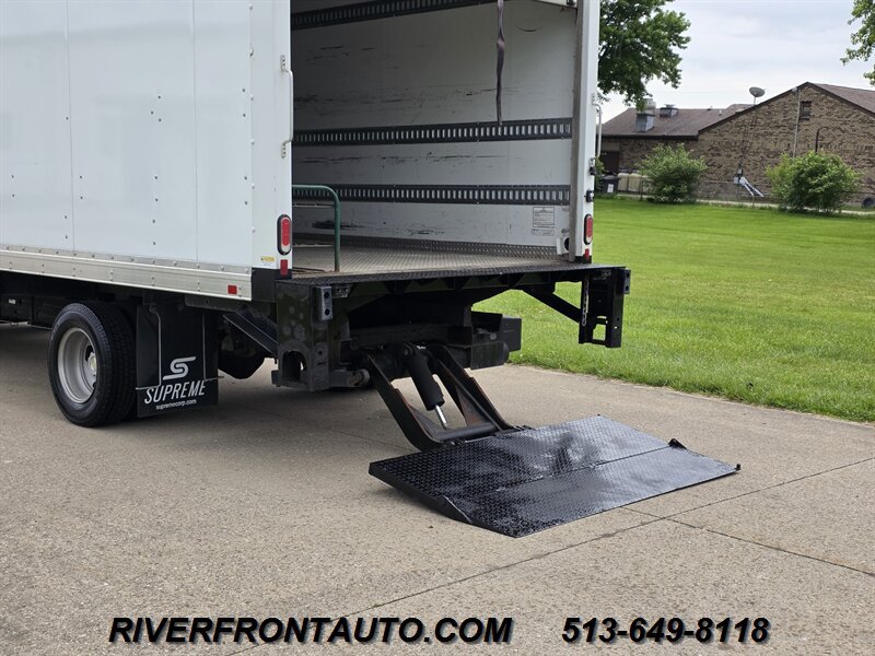 Used 2021 Chevrolet Express 3500 w/ Driver Convenience Package RWD image 3