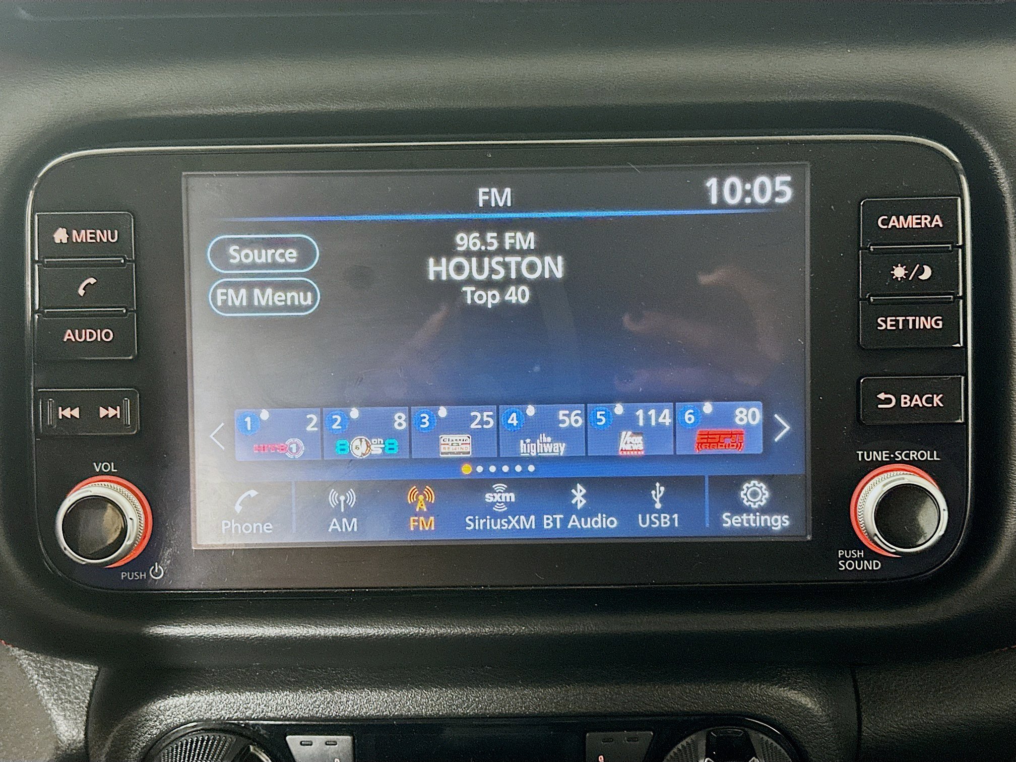 Used 2023 Nissan Kicks SR w/ SR Premium Package FWD image 19