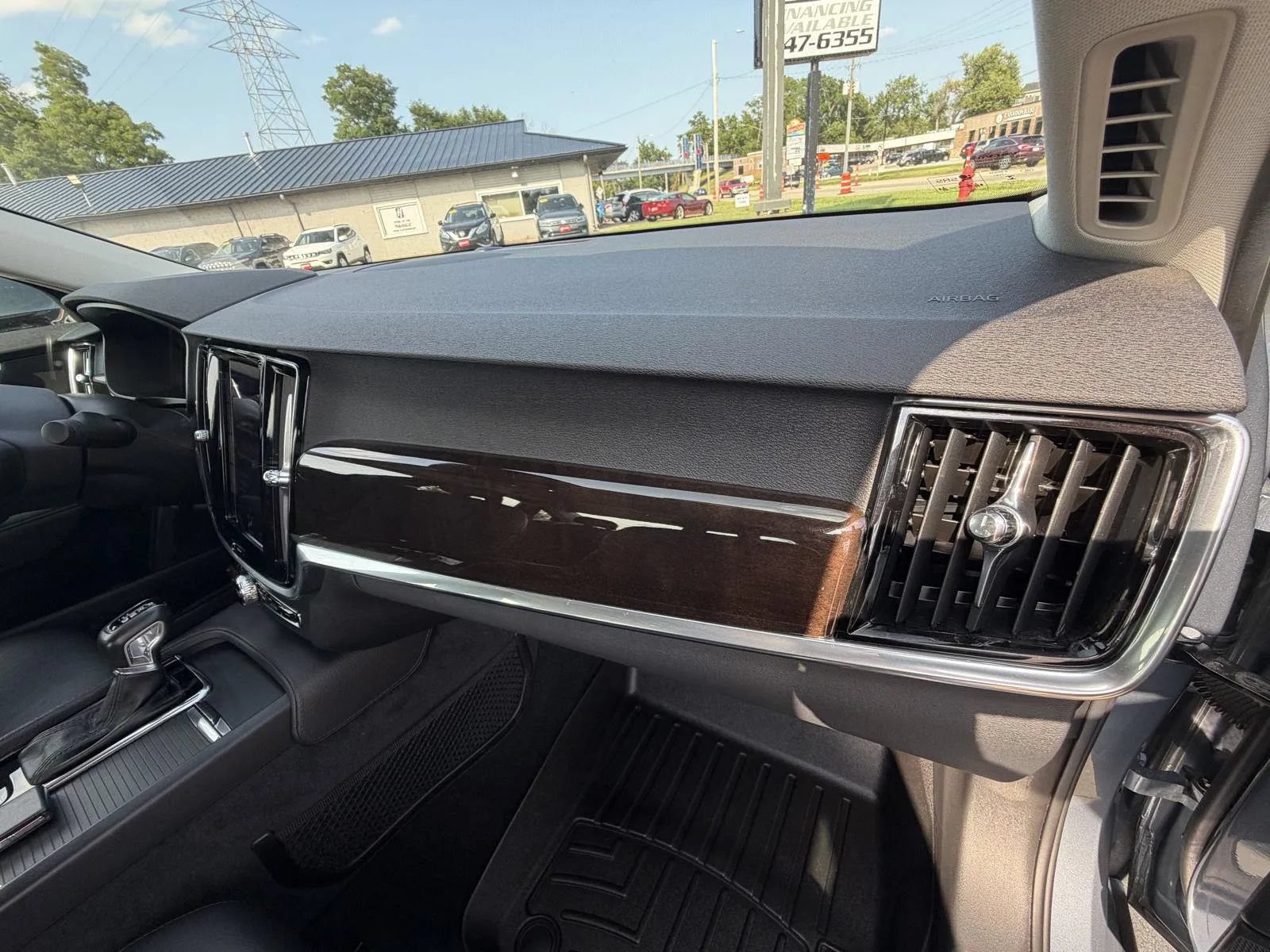 Used 2017 Volvo S90 T6 Momentum w/ Climate Package AWD/4WD image 14