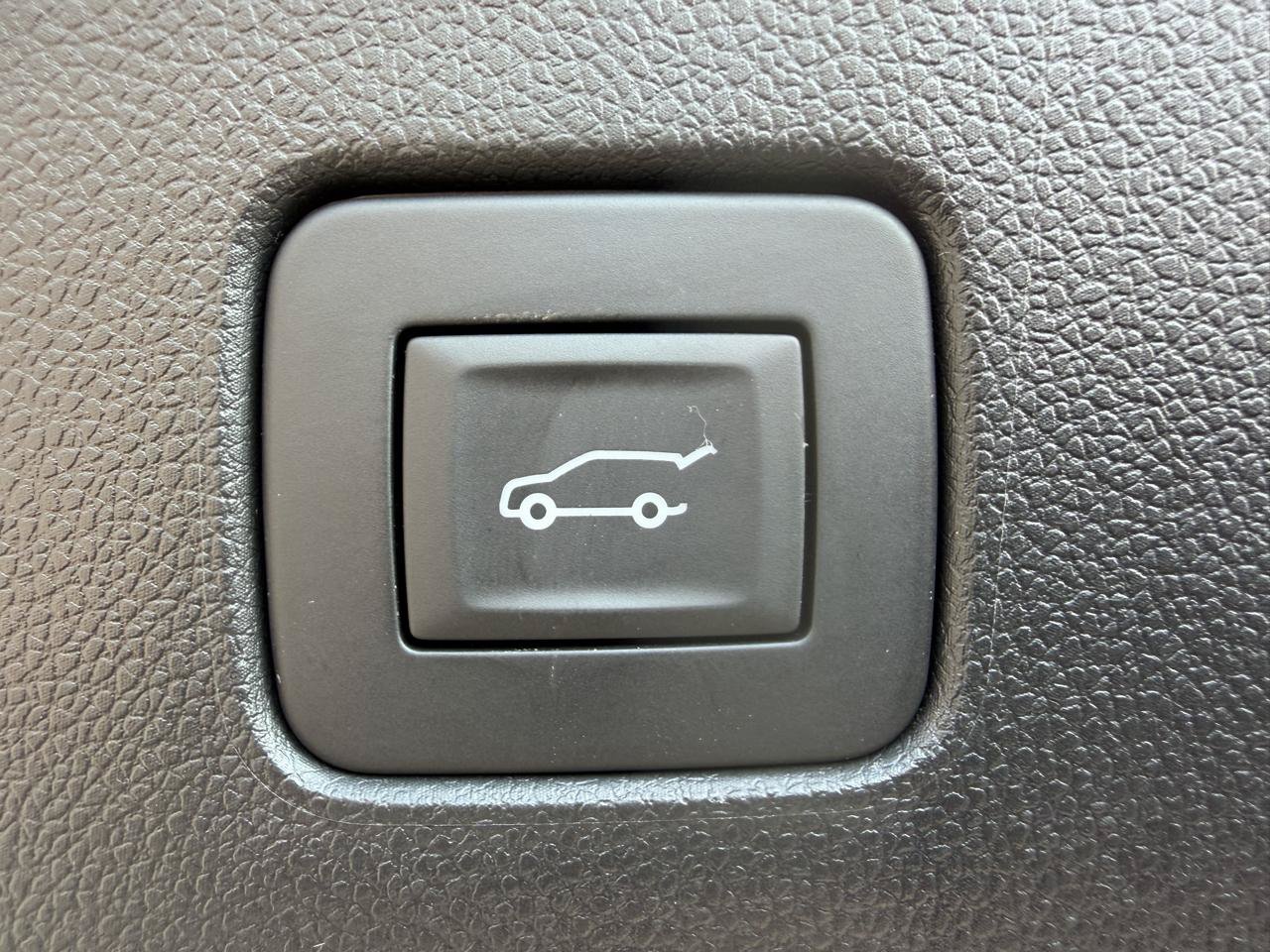 Used 2025 Buick Envista Sport Touring w/ Convenience I Package FWD image 7