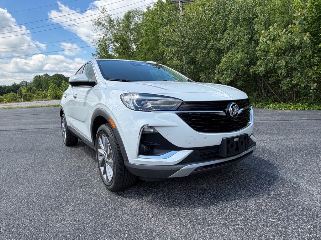 Used 2023 Buick Encore GX Essence w/ Advanced Technology Package AWD/4WD image 3