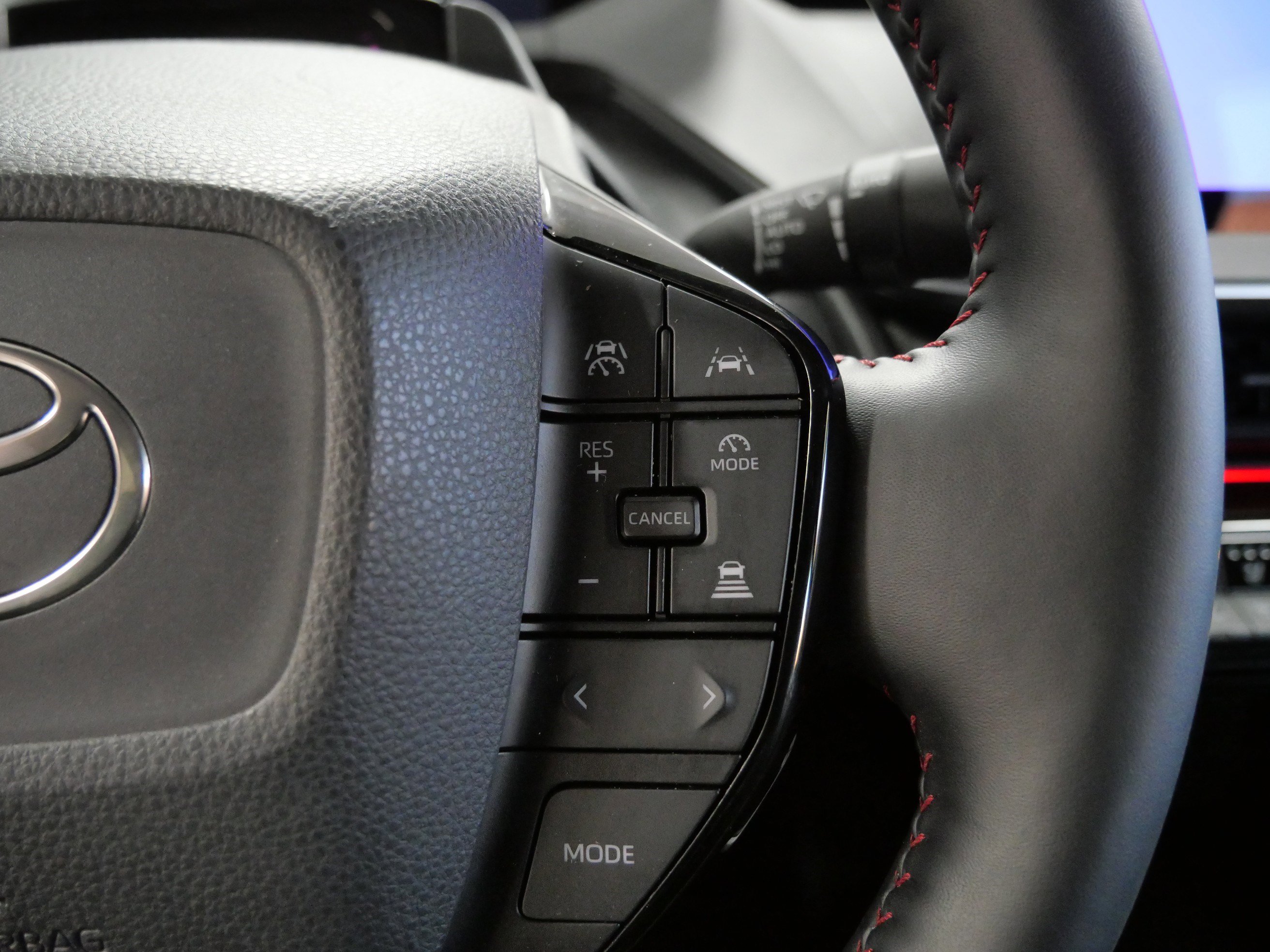 Used 2024 Toyota Prius Prime Premium image 29