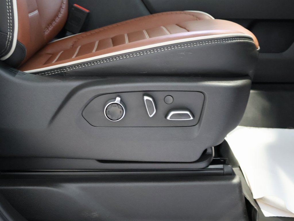 Certified 2024 GMC Sierra 3500 Denali Ultimate image 43