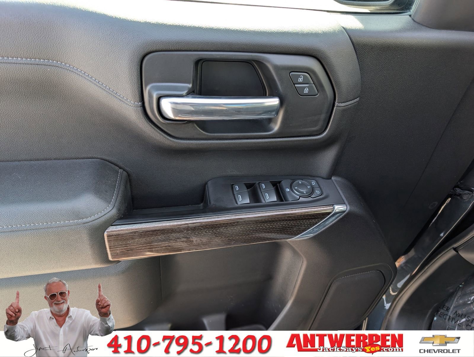Used 2020 Chevrolet Silverado 1500 LT w/ All-Star Edition image 19