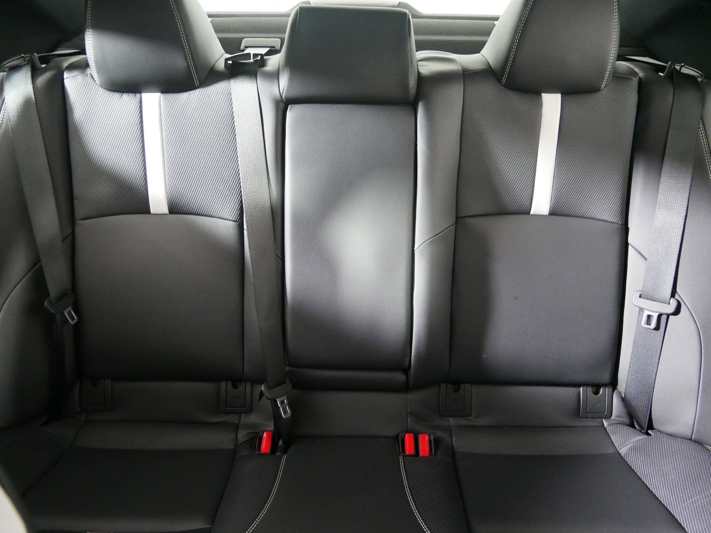 Used 2025 Toyota Camry SE FWD image 13