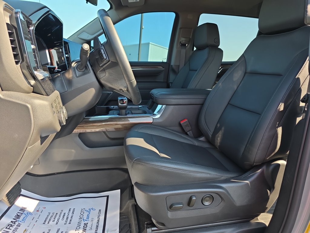 Used 2026 Chevrolet Silverado 1500 LT Trail Boss w/ LT Trail Boss Premium Package AWD/4WD image 12