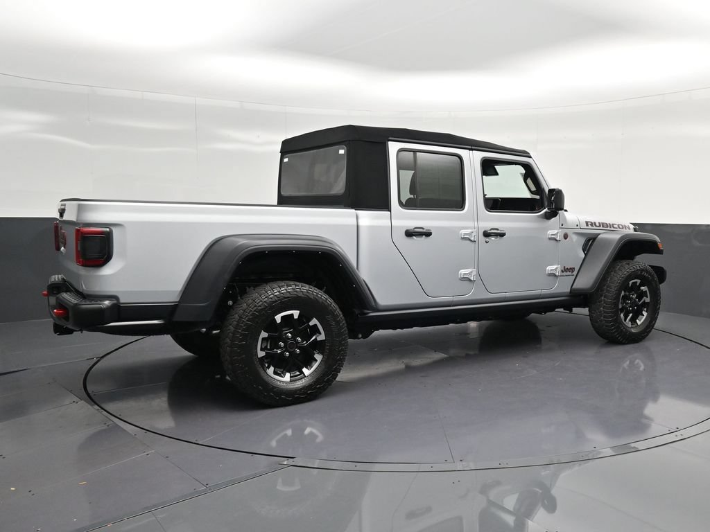 Used 2024 Jeep Gladiator Rubicon w/ Safety Group AWD/4WD image 3