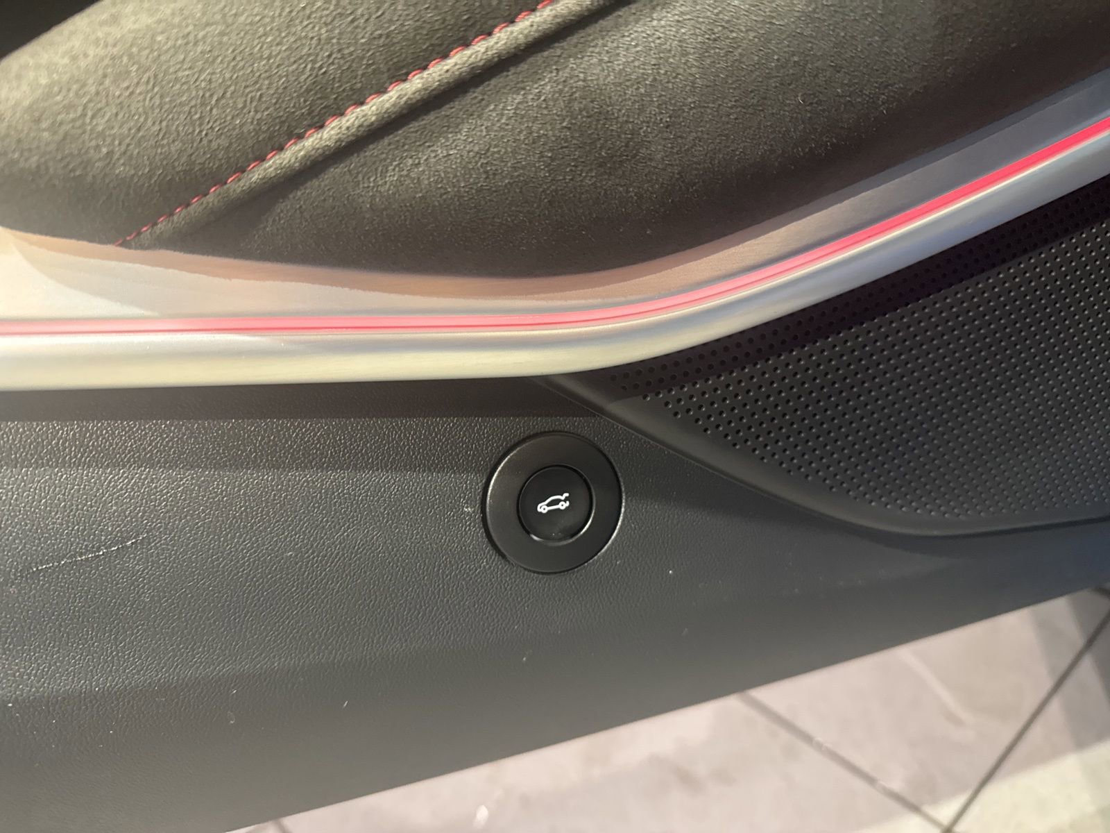 Used 2022 Chevrolet Camaro ZL1 image 18