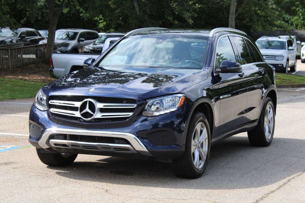 Used 2018 Mercedes-Benz GLC 300 4MATIC image 3