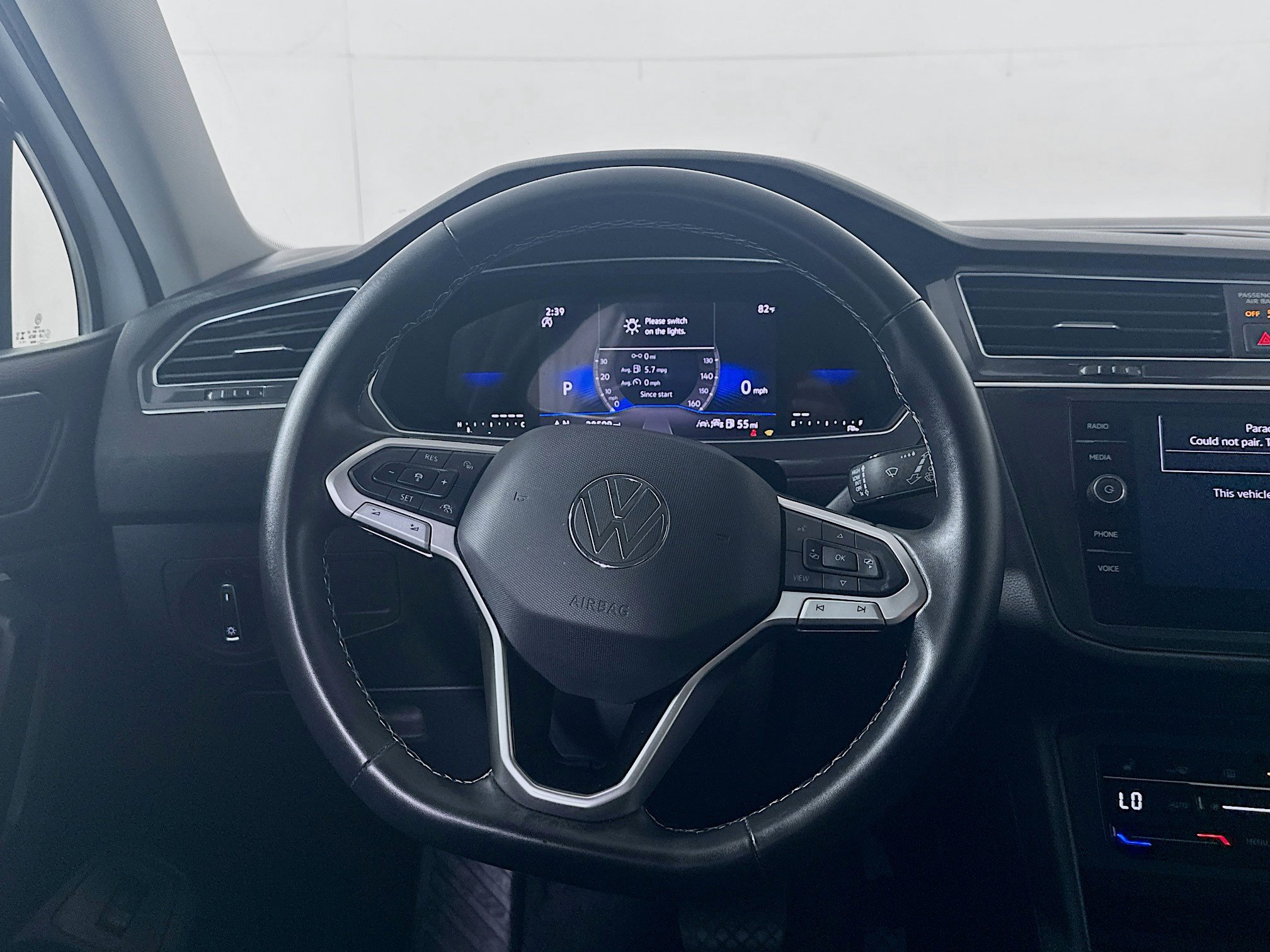 Used 2024 Volkswagen Tiguan SE image 17