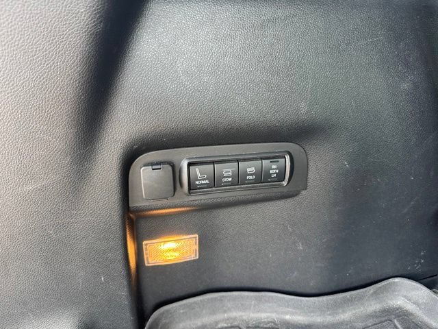 Used 2016 Ford Explorer Sport w/ Equipment Group 401A AWD/4WD image 16
