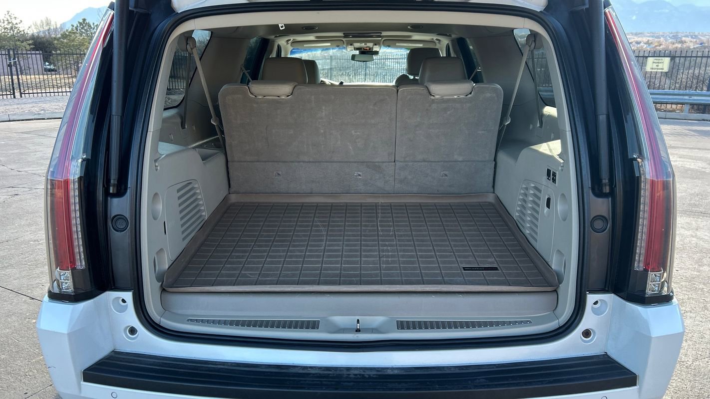 Used 2019 Cadillac Escalade ESV Luxury image 12