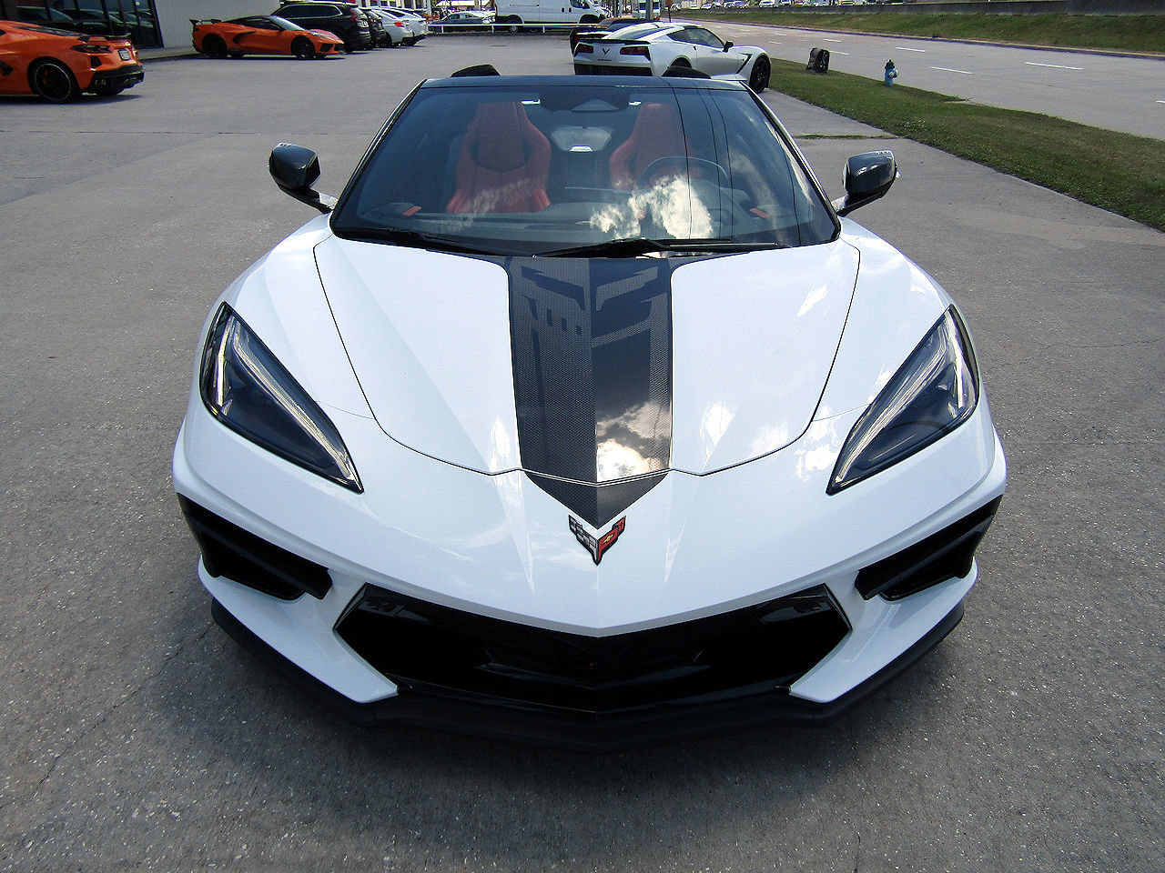 Used 2024 Chevrolet Corvette Stingray Preferred Conv w/ Z51 Performance Package RWD image 2