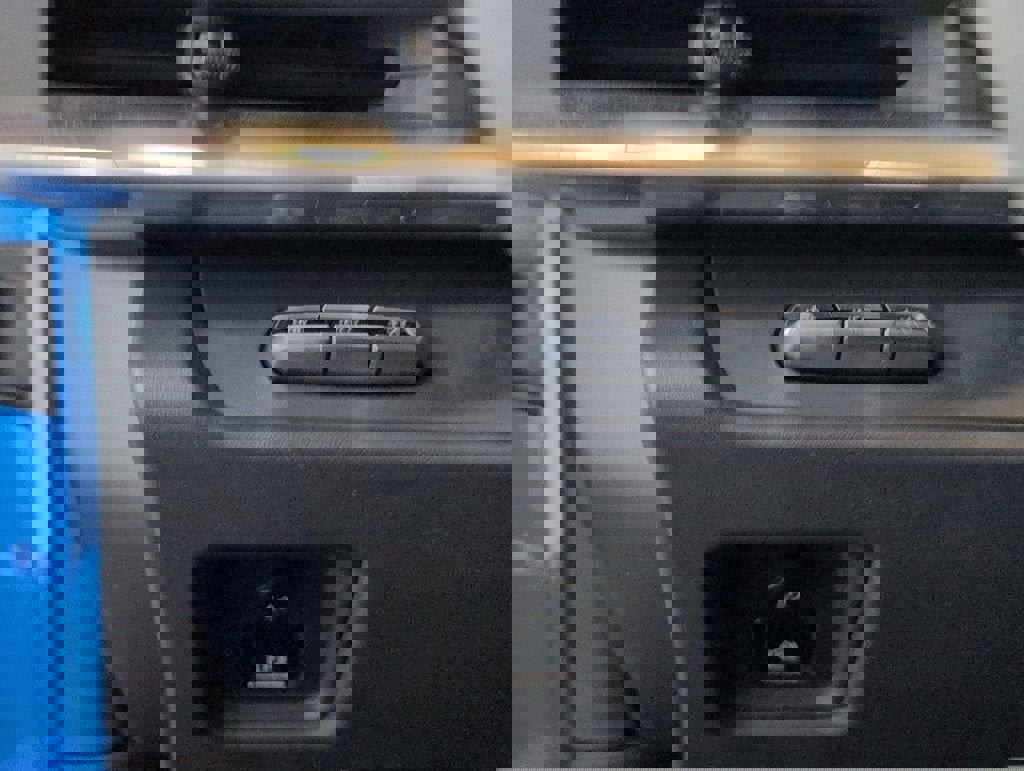 Used 2025 Chevrolet Corvette Stingray Preferred Cpe w/ 2LT image 24