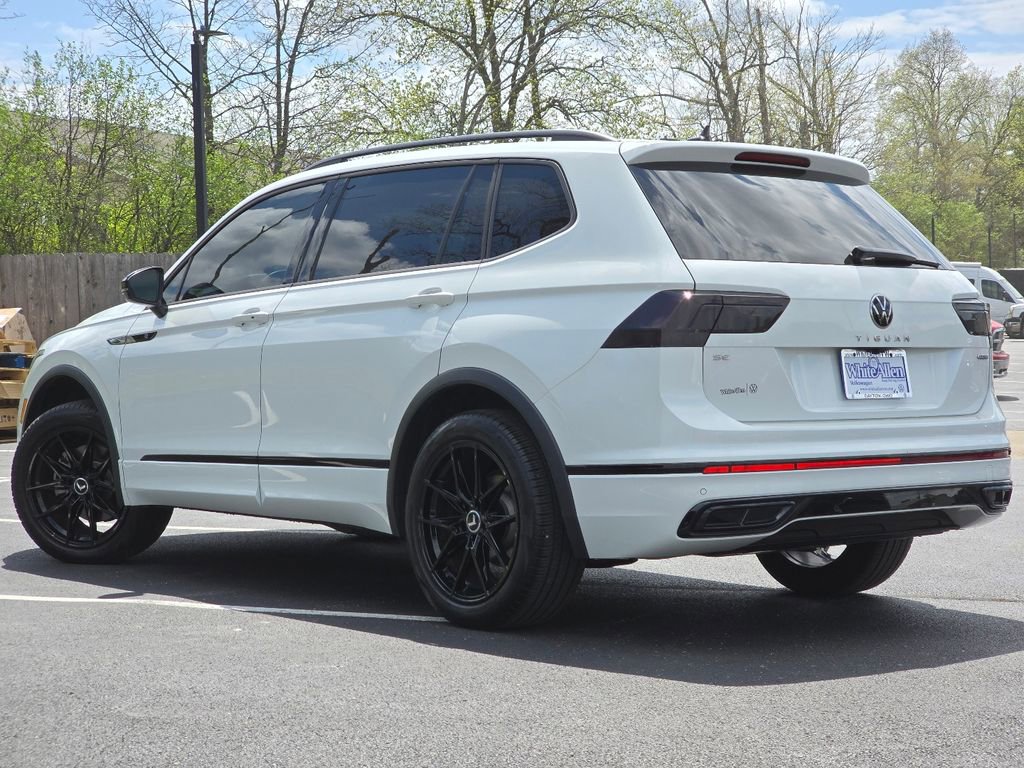 Used 2024 Volkswagen Tiguan SE R-Line AWD/4WD image 22