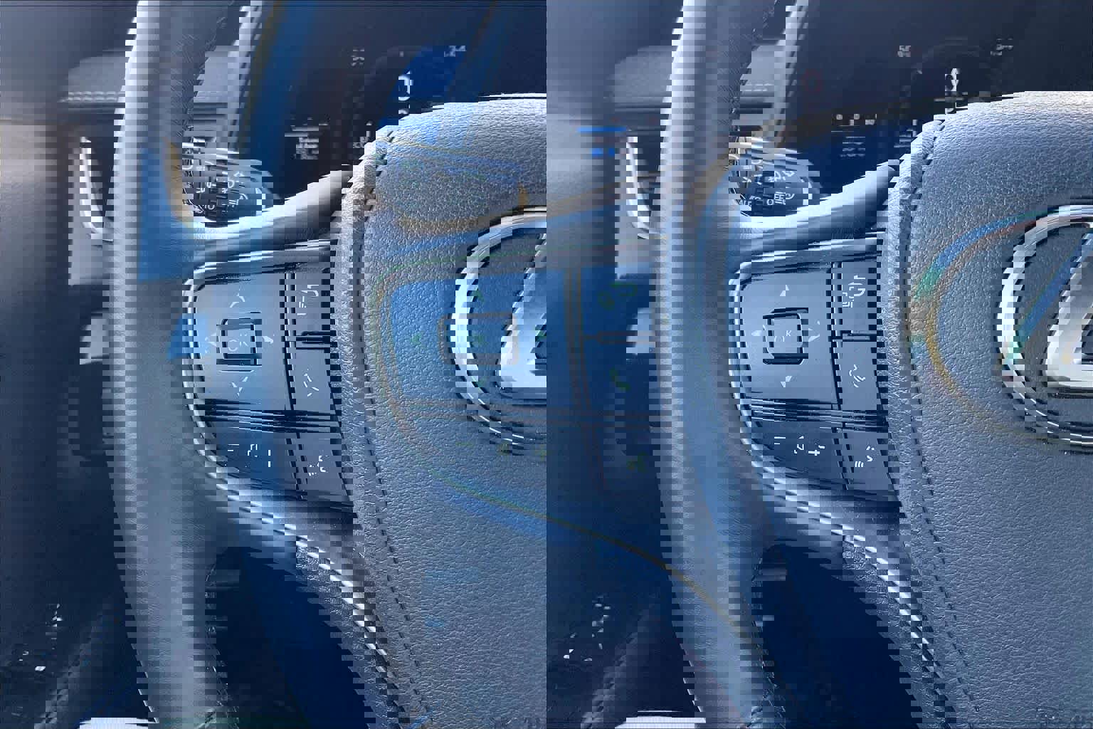 Used 2025 Lexus UX 300h AWD w/ Cold Area Package image 22