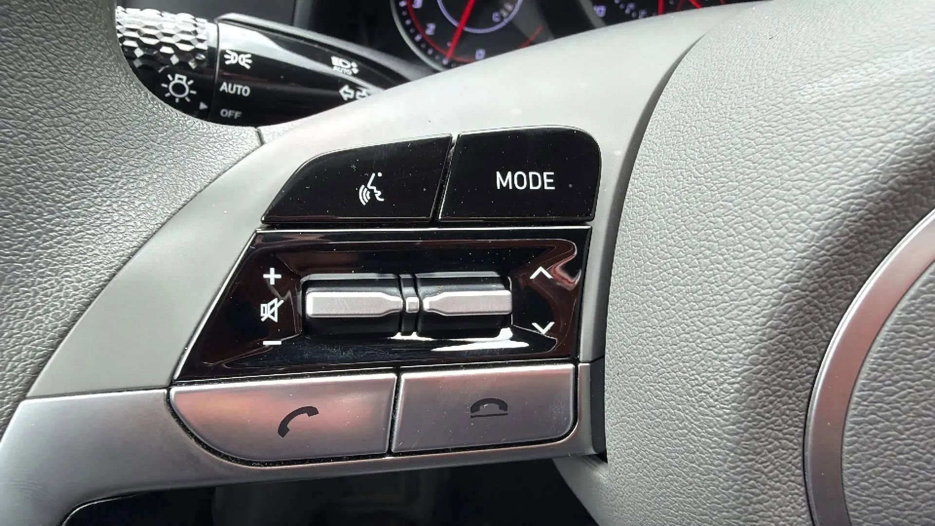 Used 2023 Hyundai Elantra SEL FWD image 12