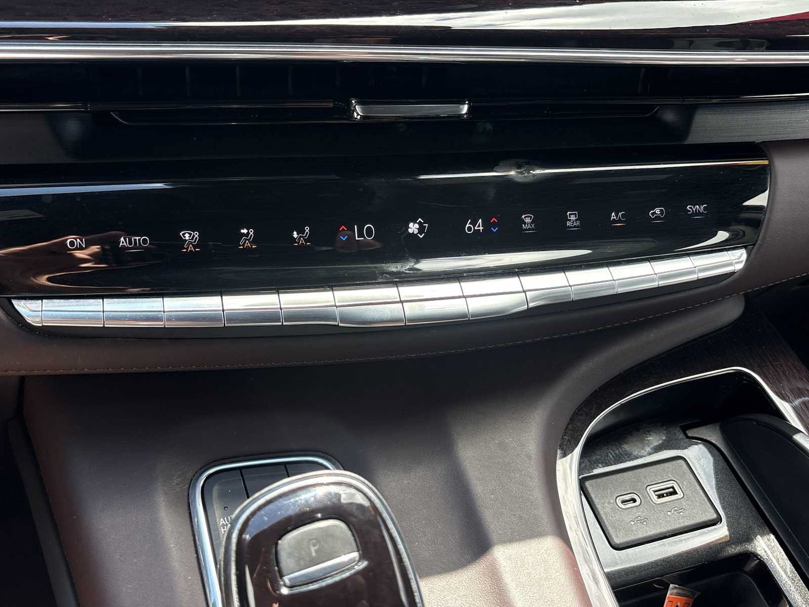 Used 2023 Cadillac Escalade Sport Platinum AWD/4WD image 18