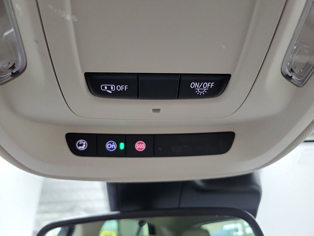 Used 2022 Buick Envision Essence w/ Safety Package image 44