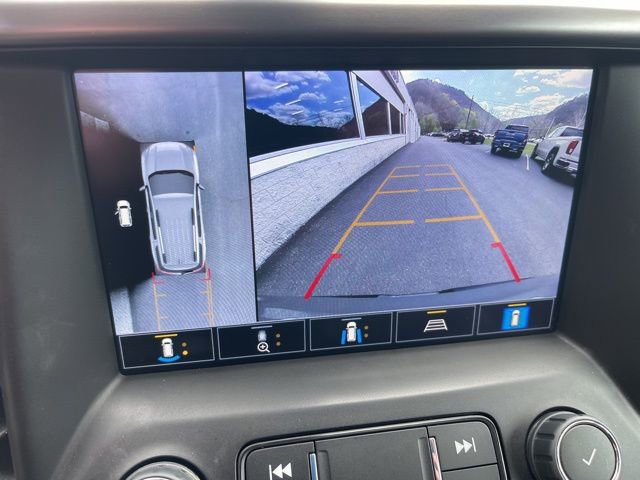 Used 2023 GMC Acadia AT4 w/ Technology Package image 28