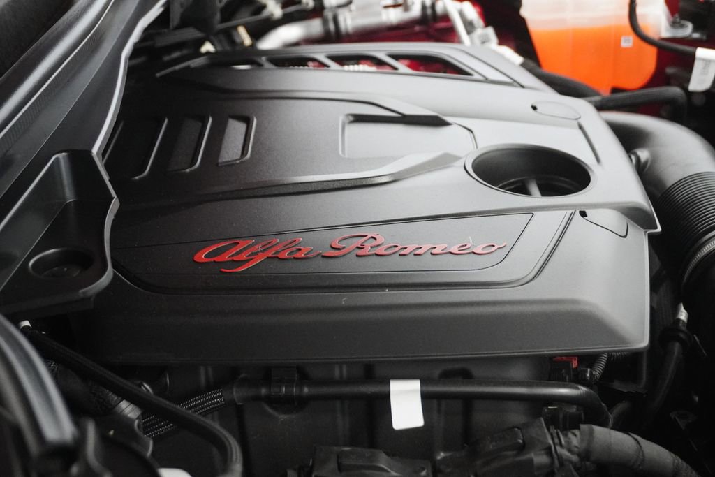 Used 2024 Alfa Romeo Stelvio Sprint image 33