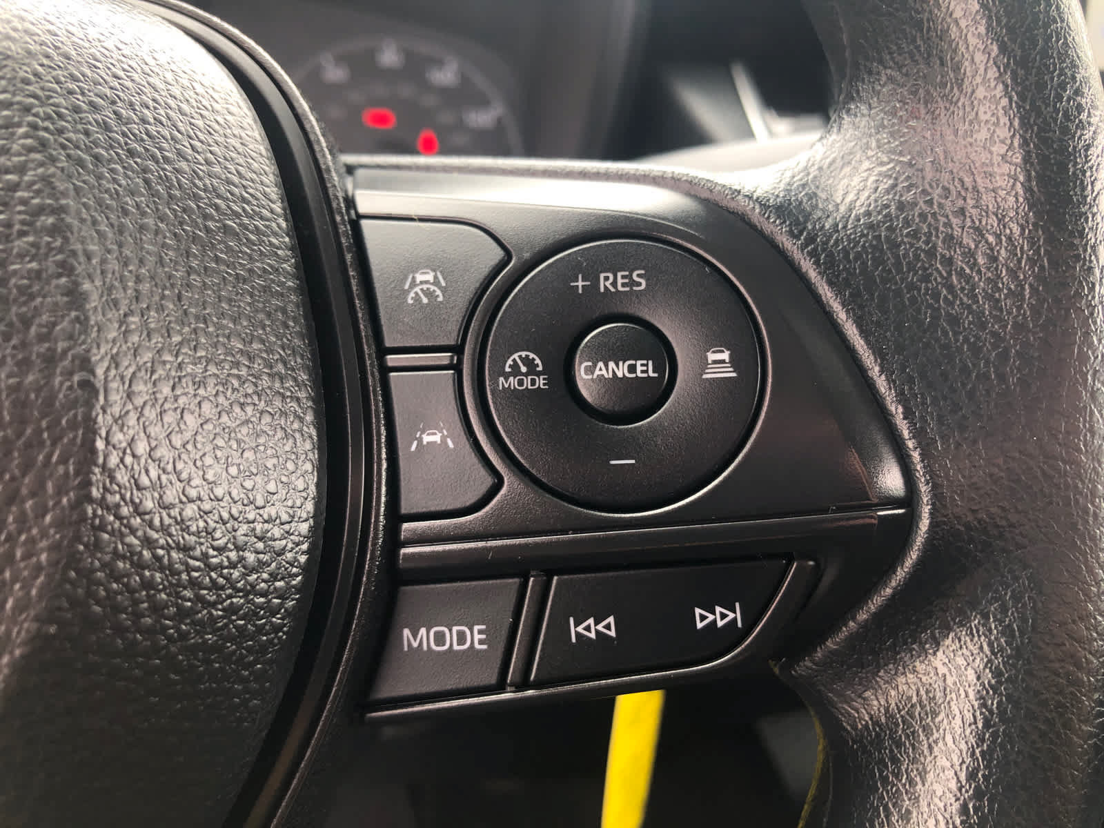 Certified 2025 Toyota Corolla LE FWD image 10
