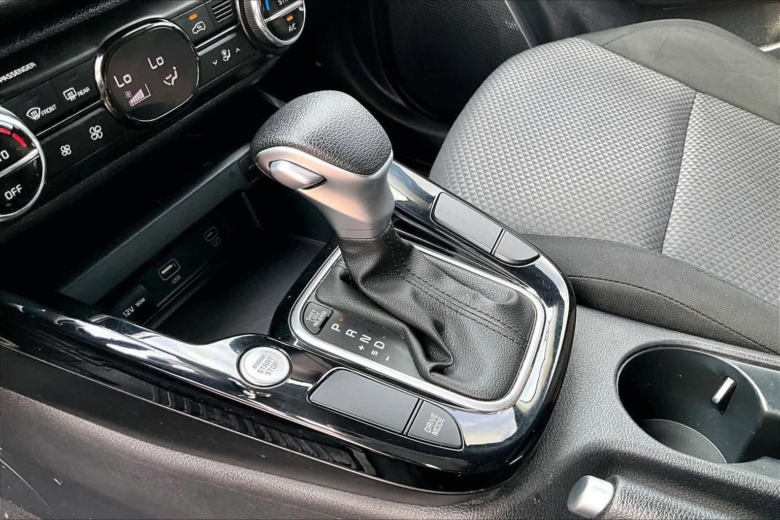 Used 2024 Kia Soul S FWD image 16