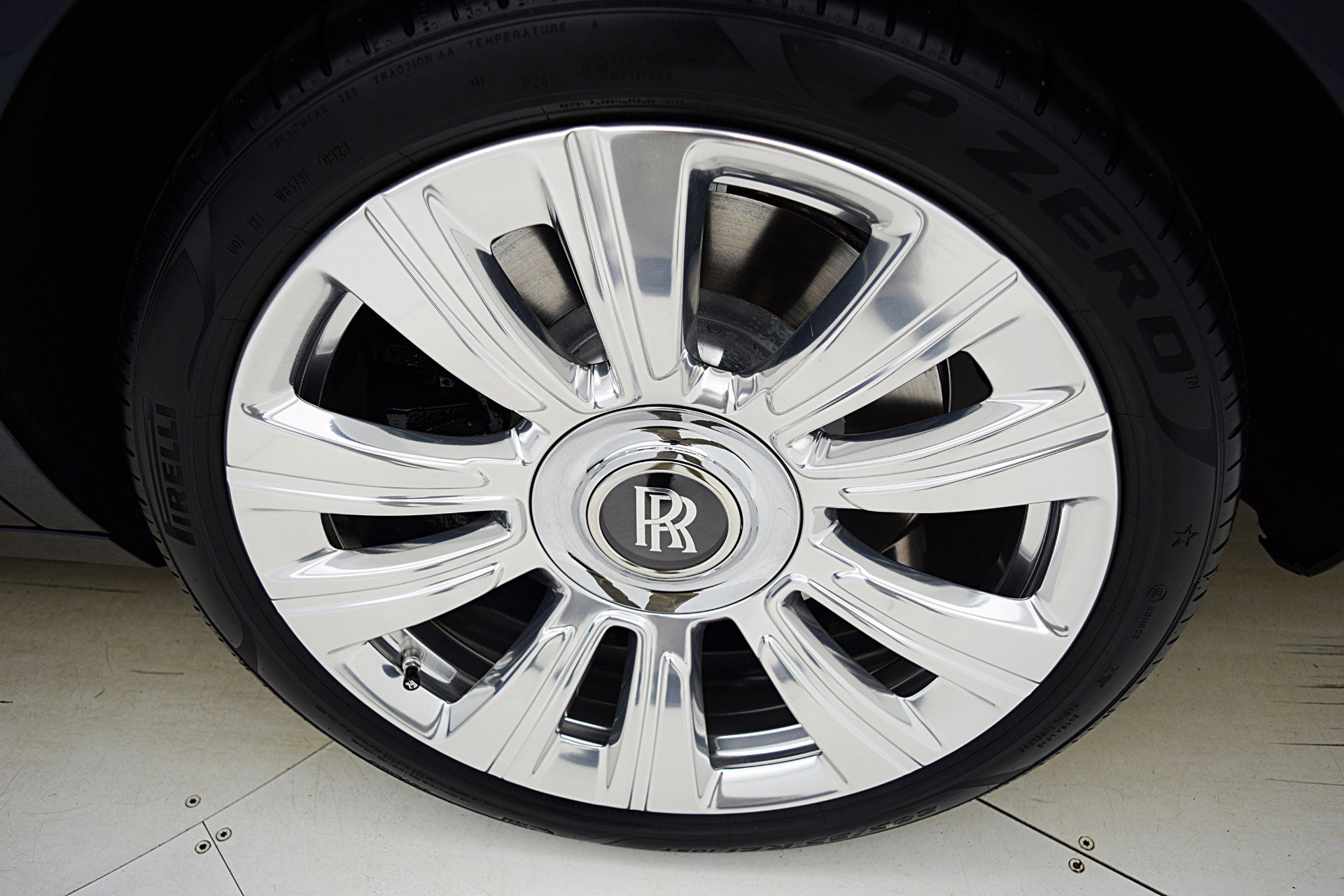 Used 2023 Rolls-Royce Ghost image 45