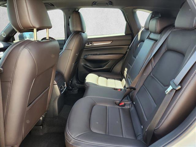 New 2025 MAZDA CX-5 Signature image 12