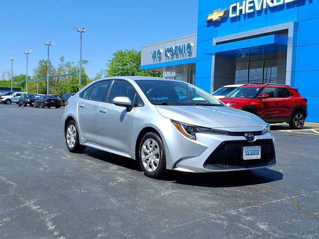 Used 2022 Toyota Corolla LE image 2