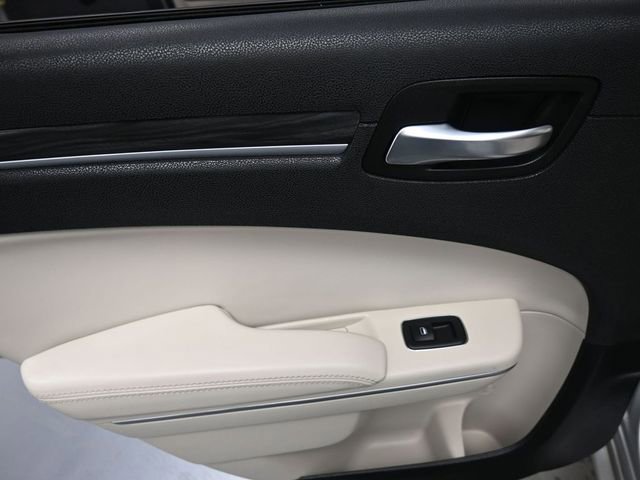 Used 2020 Chrysler 300 Touring L w/ Quick Order Package 2EF image 19