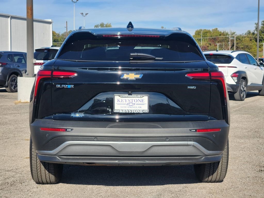 Used 2024 Chevrolet Blazer EV LT image 6