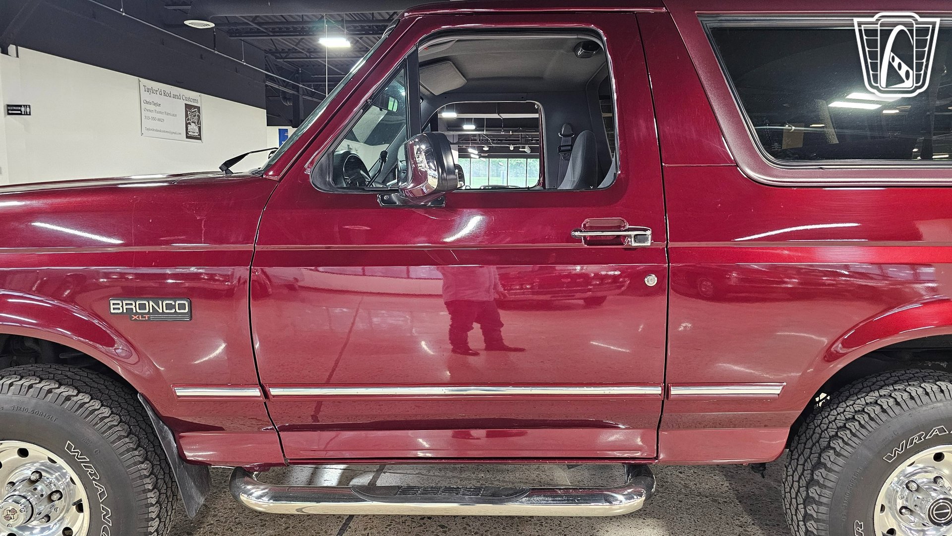 Used 1996 Ford Bronco XLT image 19