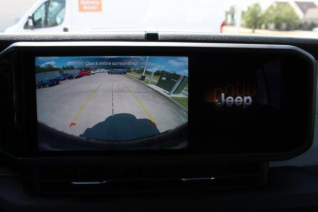Used 2024 Jeep Wrangler Willys image 19