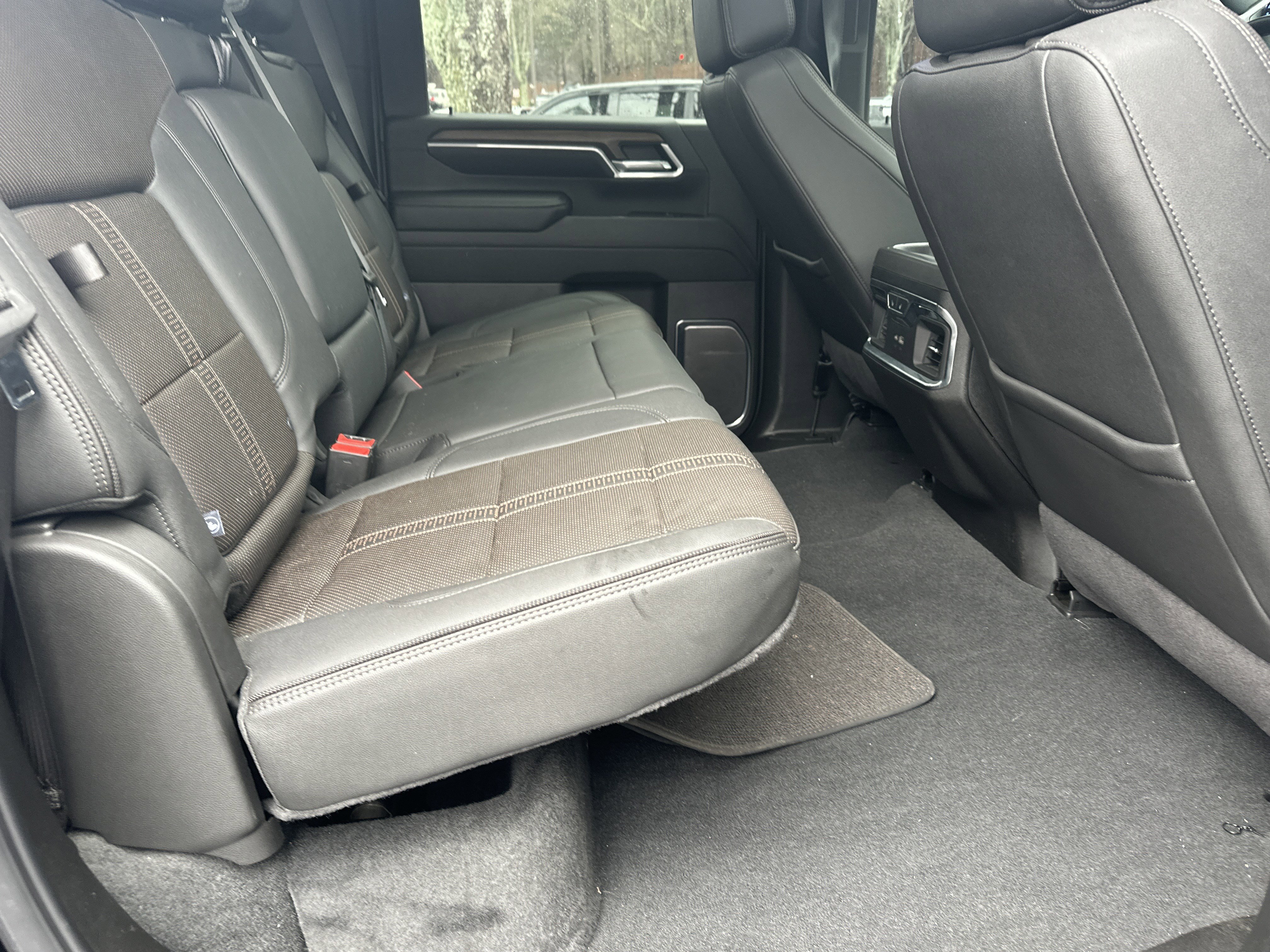 Used 2024 Chevrolet Silverado 2500 High Country w/ Midnight Edition image 19