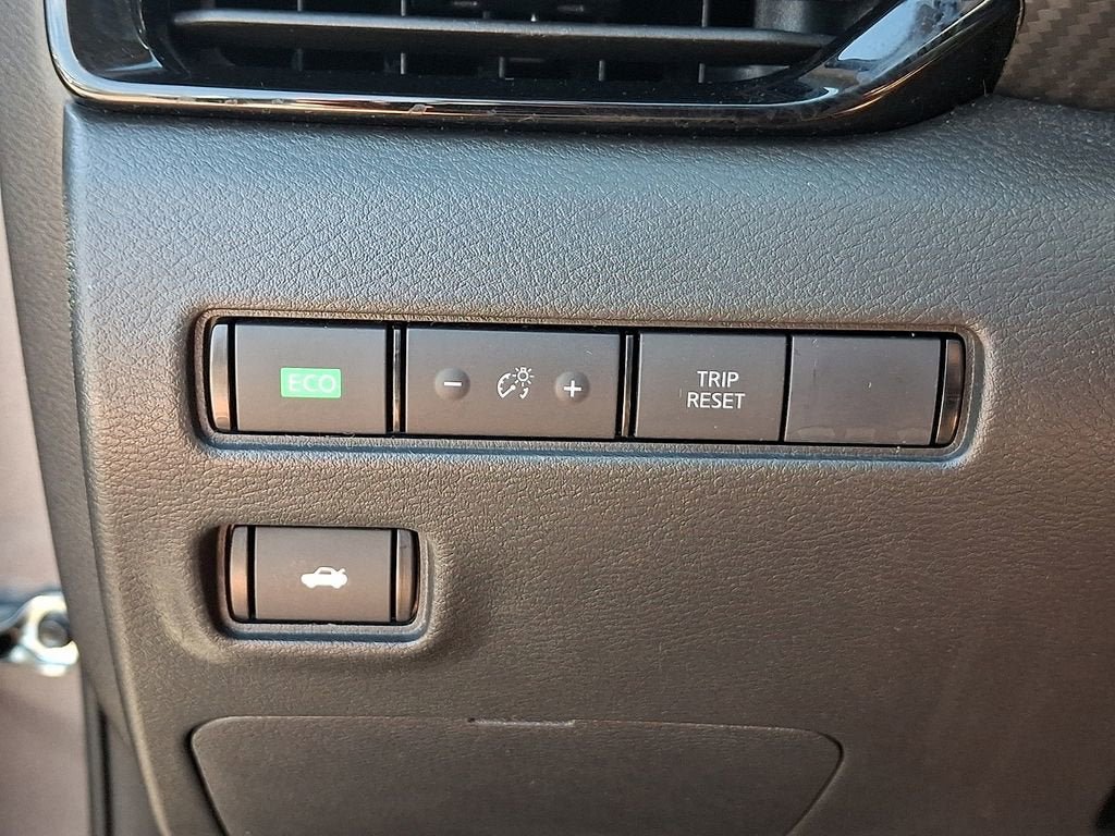 Used 2024 Nissan Sentra SV FWD image 27