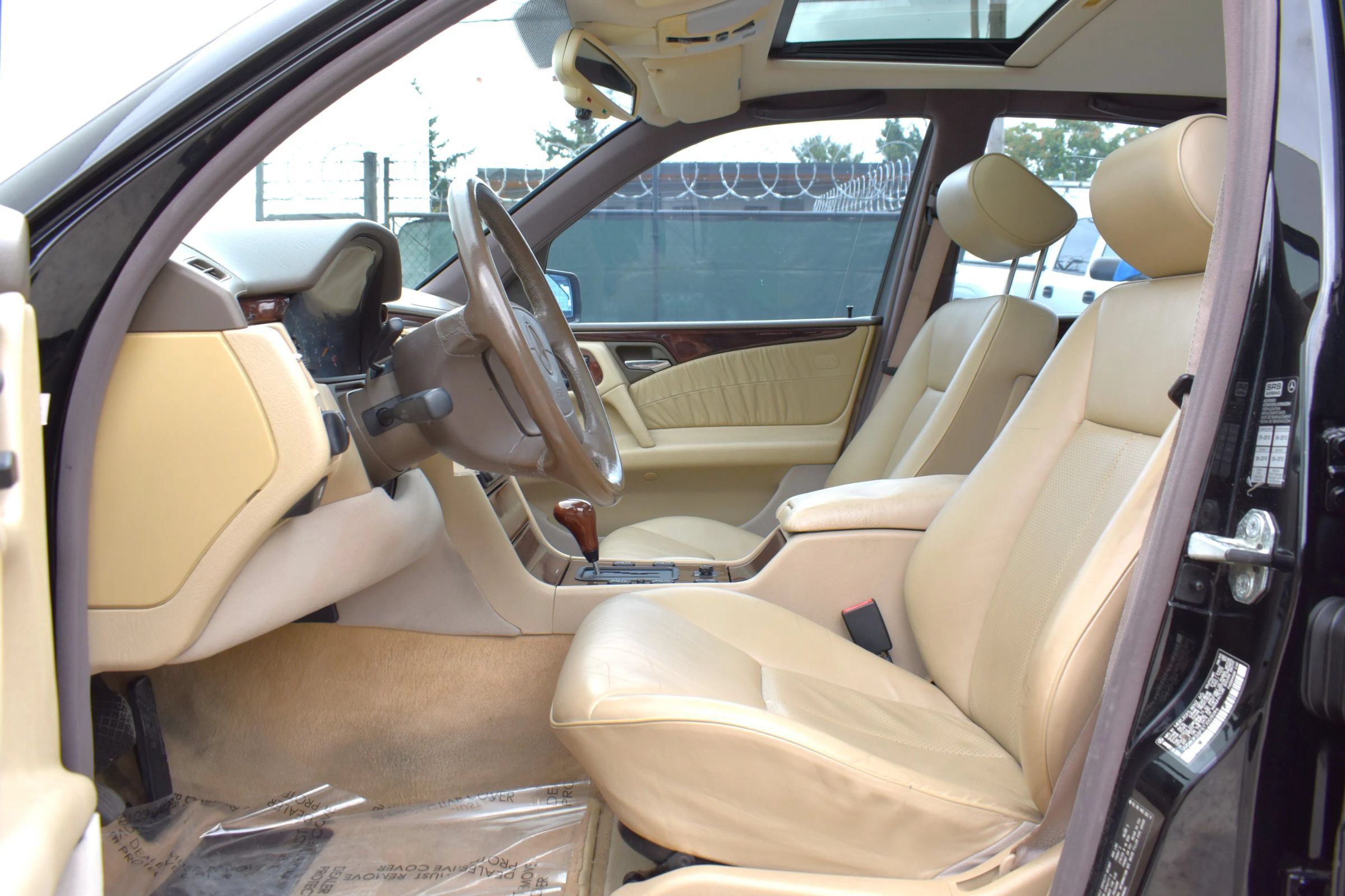Used 1996 Mercedes-Benz E 320 Sedan image 10
