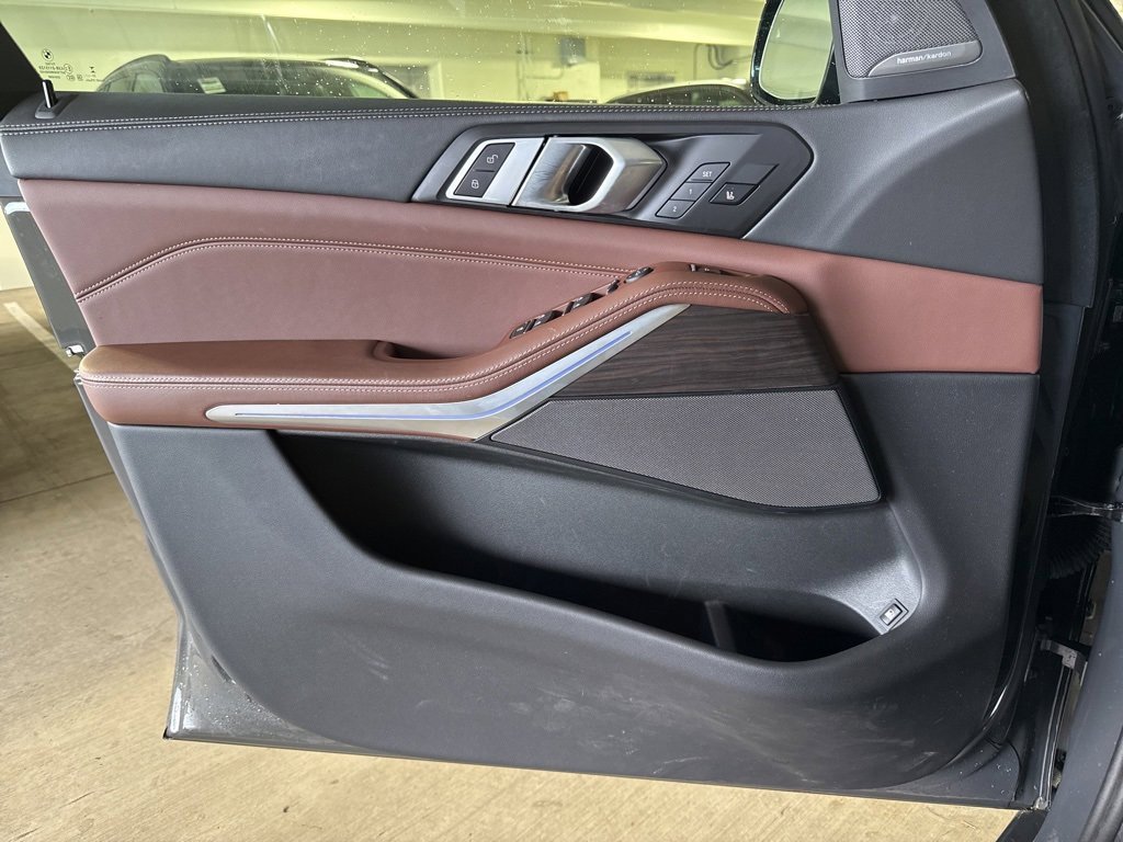 Used 2024 BMW X5 xDrive50e w/ M Sport Package image 12