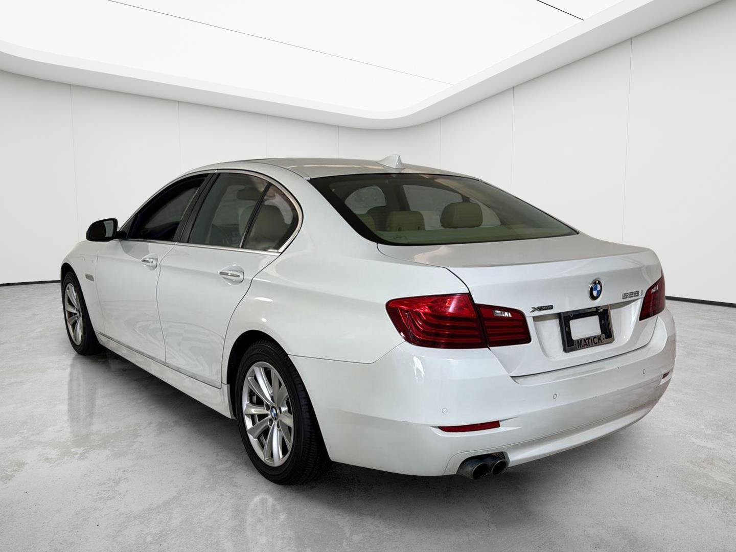 Used 2015 BMW 528i xDrive Sedan AWD/4WD image 29