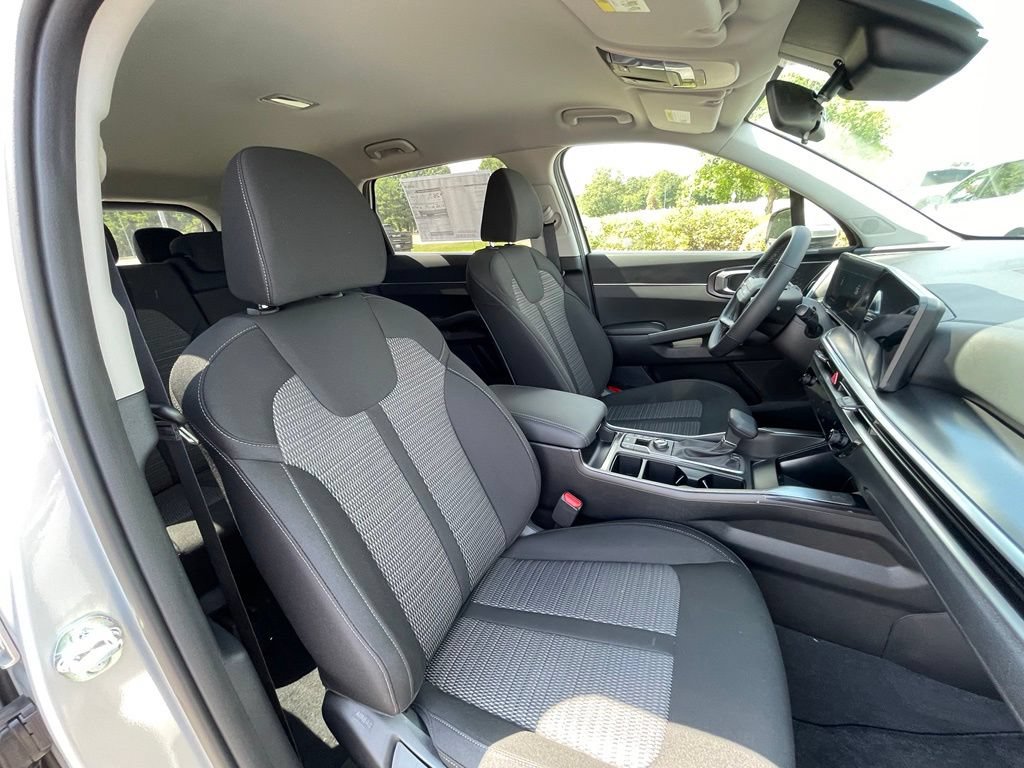 New 2026 Kia Sorento LX FWD image 31