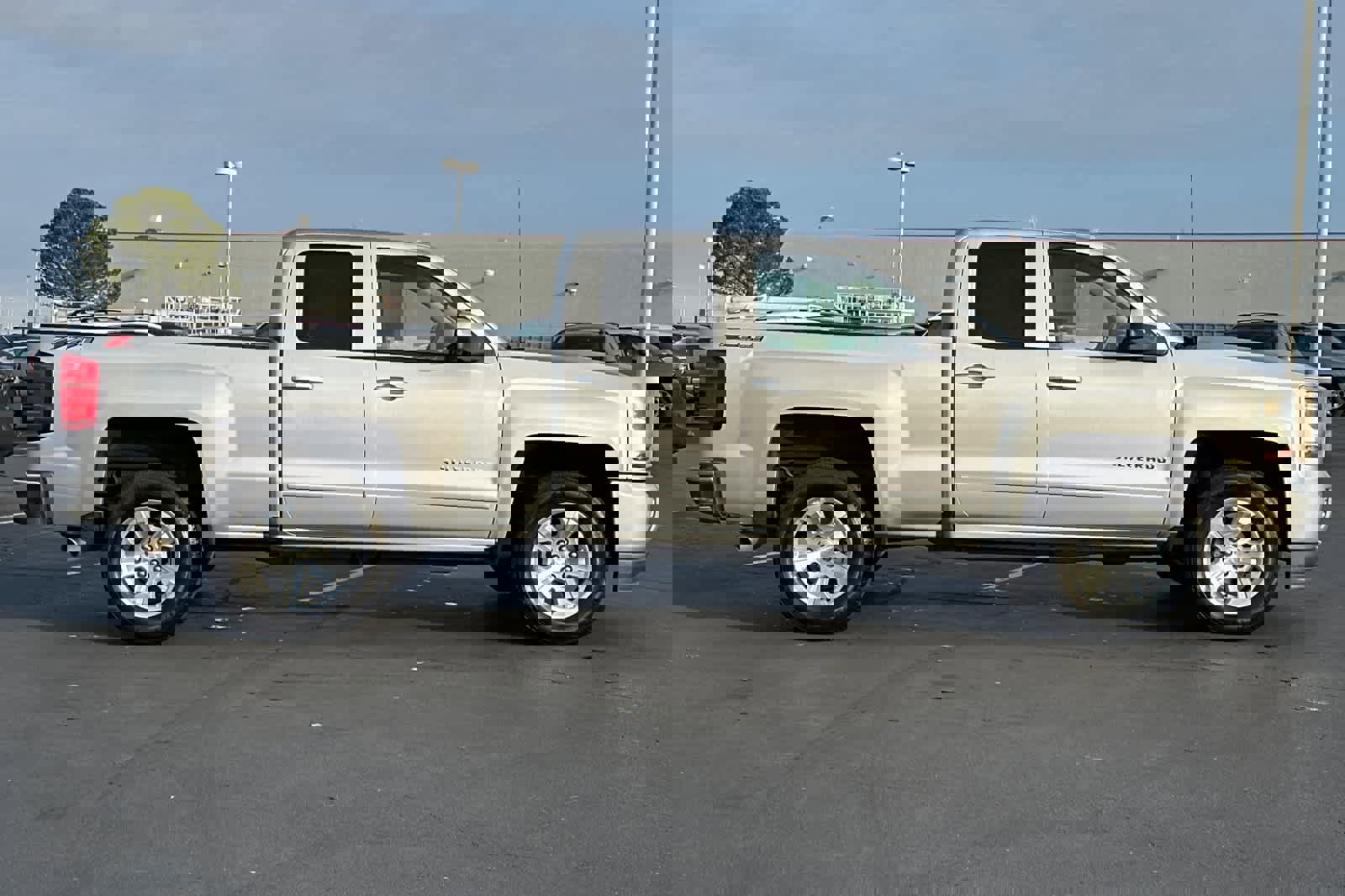 Used 2018 Chevrolet Silverado 1500 LT w/ All Star Edition image 6