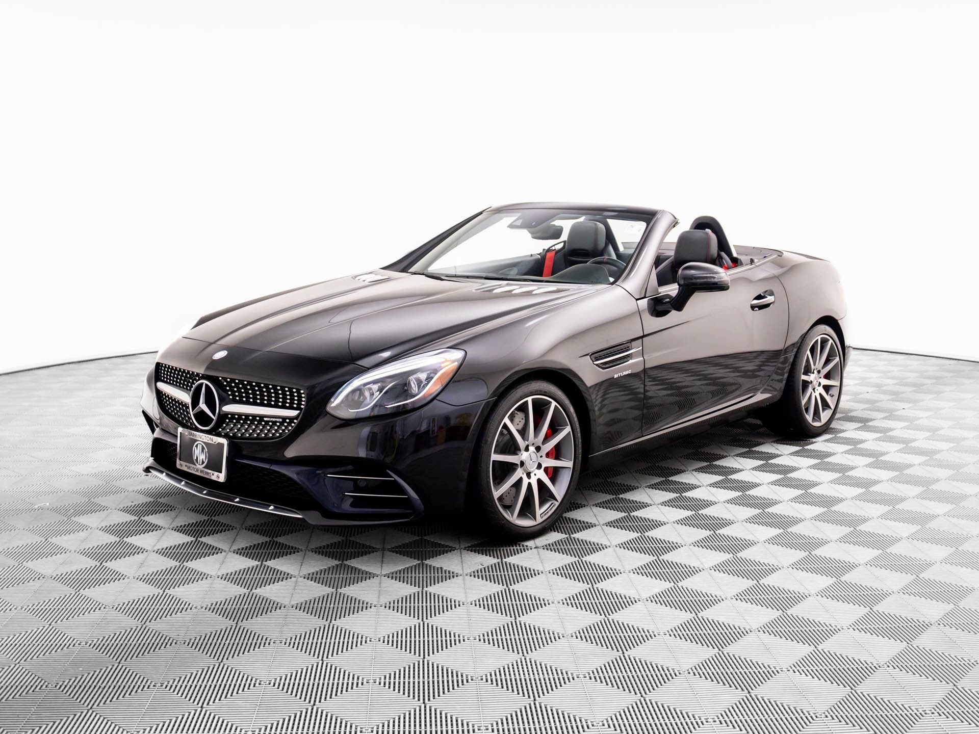 Used 2017 Mercedes-Benz SLC 43 AMG image 1