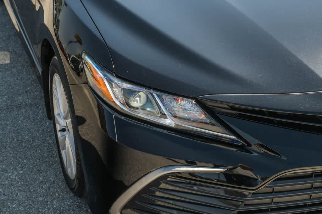 Used 2023 Toyota Camry LE FWD image 4