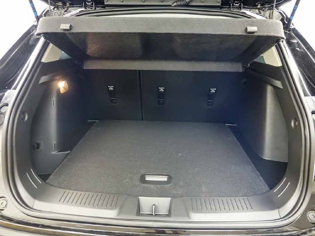 New 2026 Chevrolet Trax LT w/ LT Convenience Package FWD image 8