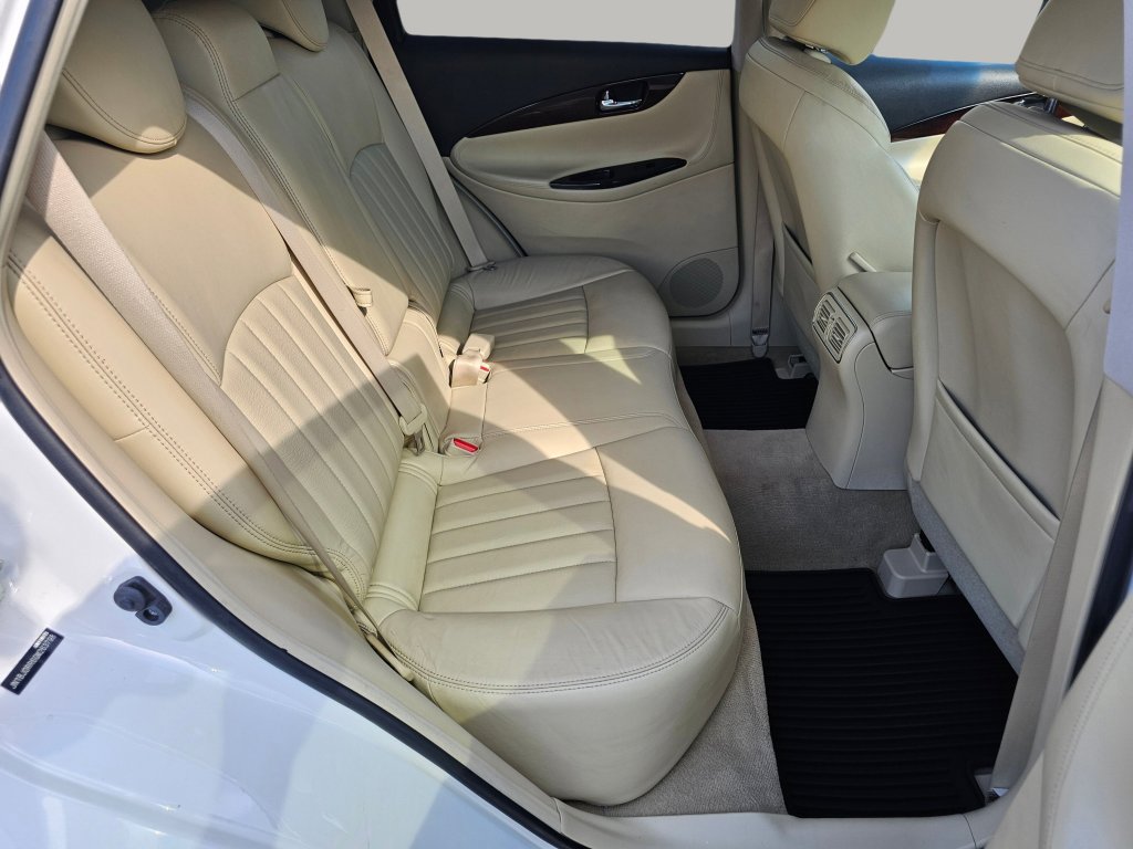 Used 2016 INFINITI QX50 AWD w/ Premium Plus Package image 26