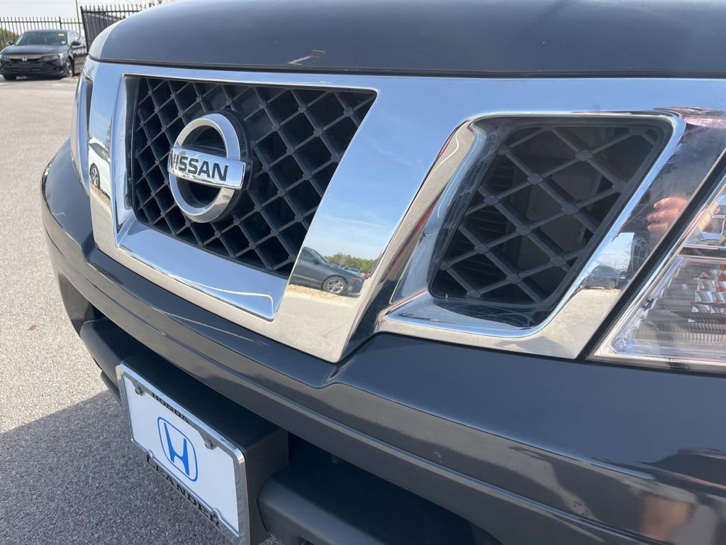 Used 2015 Nissan Frontier SV w/ SV Value Truck Package image 13