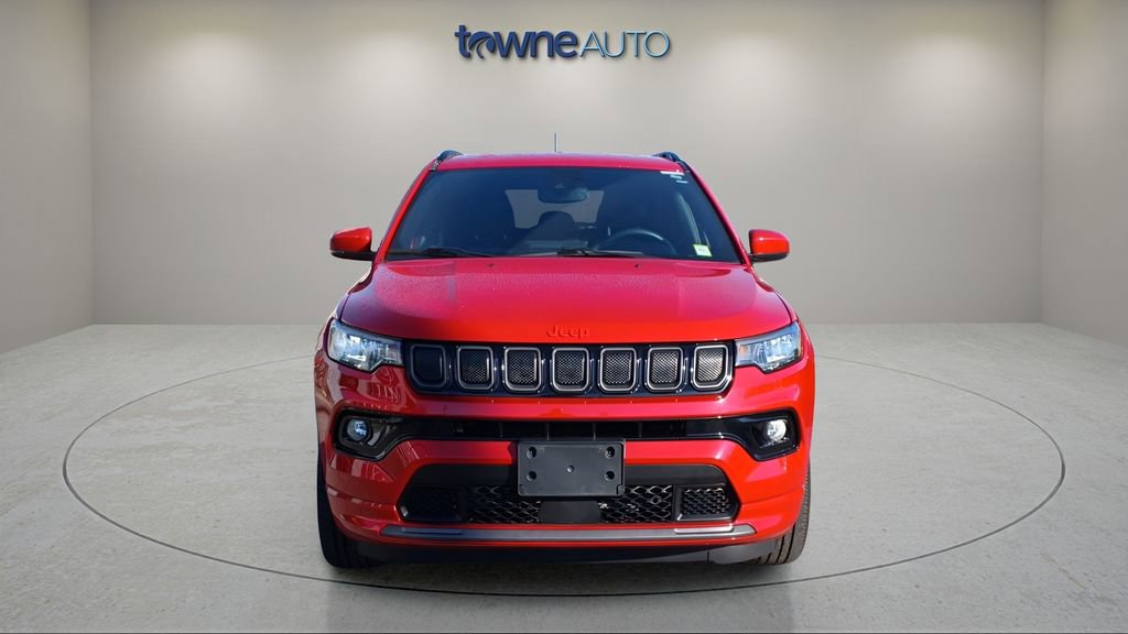 Used 2022 Jeep Compass Limited image 9