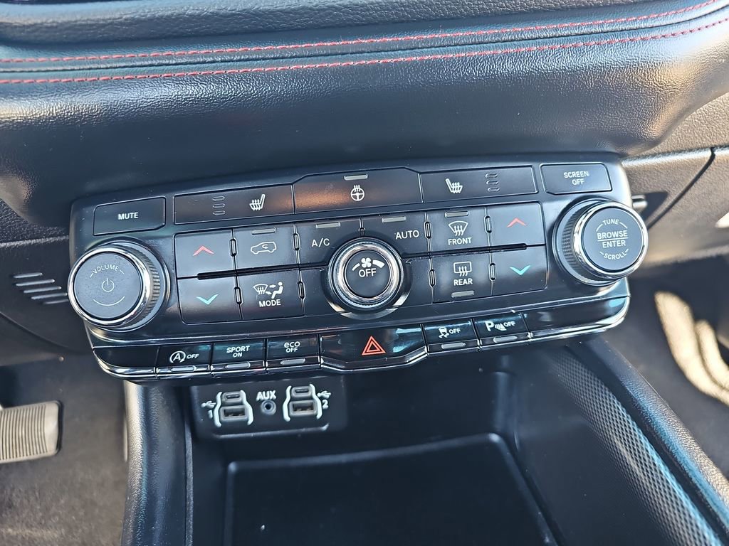 Used 2023 Dodge Durango GT image 23